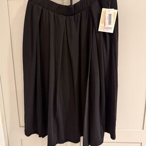 LuLaRoe Madison (Classic Black Skirt)